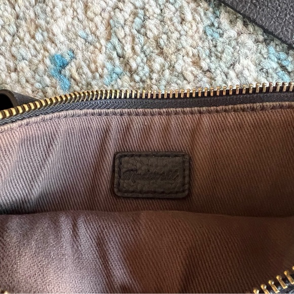 Madewell Medium Top-Zip Crossbody Bag. Black leather, nwot - Picture 5 of 5